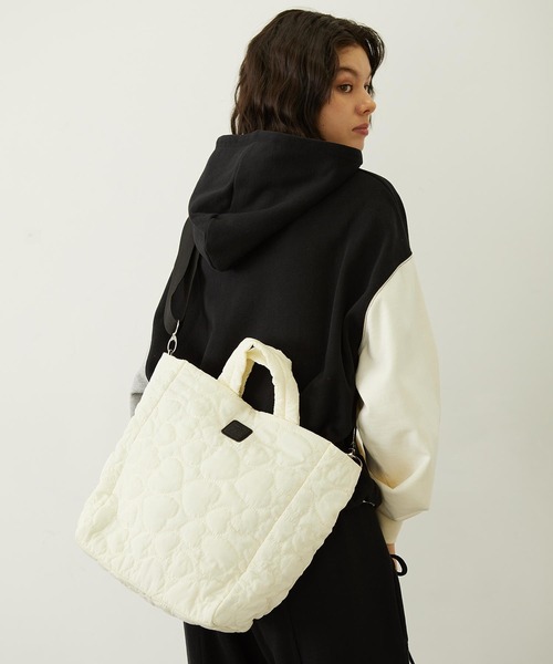 MILKFED.（ミルクフェド）の「HEART QUILTED BAG（ショルダーバッグ・レディース・オフホワイト/ピンク/ネイビー・ONE SIZE）」の13枚目の写真