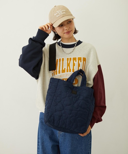 MILKFED.（ミルクフェド）の「HEART QUILTED BAG（ショルダーバッグ・レディース・オフホワイト/ピンク/ネイビー・ONE SIZE）」の7枚目の写真