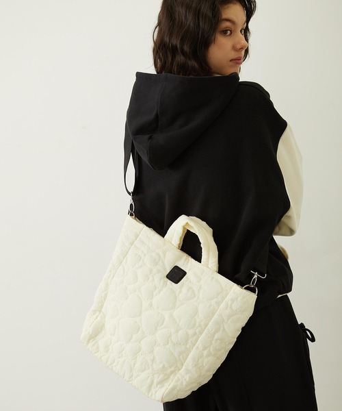 MILKFED.（ミルクフェド）の「HEART QUILTED BAG（ショルダーバッグ・レディース・オフホワイト/ピンク/ネイビー・ONE SIZE）」の12枚目の写真