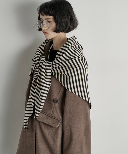 THE YOn（ザヨン）の「ウールトライアングルストール（ストール/ショール・レディース・ブラウン/ベージュ/ブラック/ホワイト×ブラック・FREE）」の10枚目の写真