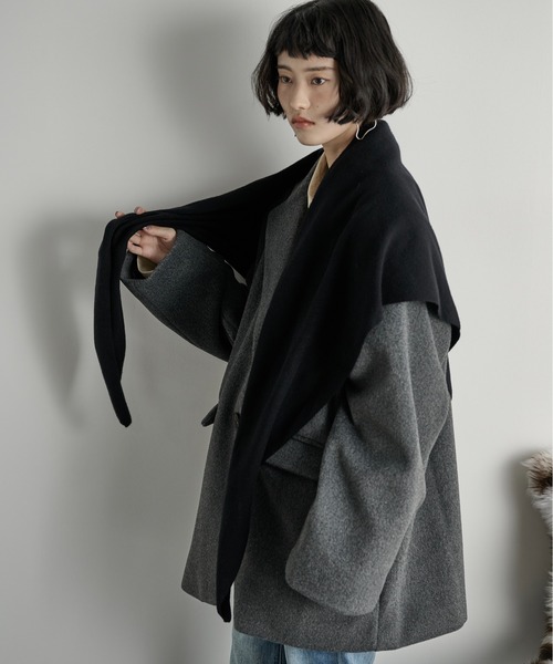 THE YOn（ザヨン）の「ウールトライアングルストール（ストール/ショール・レディース・ブラウン/ベージュ/ブラック/ホワイト×ブラック・FREE）」の20枚目の写真