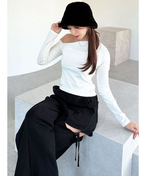 RESEXXY（リゼクシー）の「ワンショルネックTシャツ（Tシャツ/カットソー・レディース・ブラック/ホワイト/ピンク・FREE）」の12枚目の写真