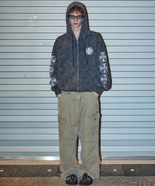 OY(オーワイ)の「『OY/オーワイ』CROSS FADE WASHED HOODIE ZIP UP/クロスフェードウォッシュドジップアップパーカー(パーカー・レディース・ブラック/ネイビー・L/M)」の16枚目の写真