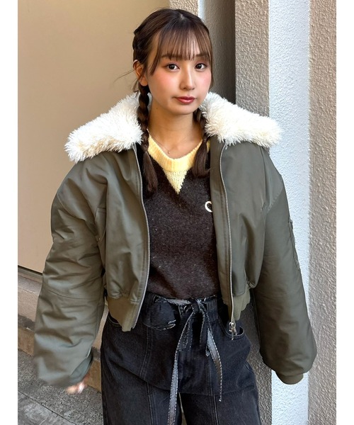 CALNAMUR(カルナムール)の「ファーカラーバルーンブルゾン(ブルゾン・レディース・ベージュ/ブラック/カーキ・FREE)」の5枚目の写真