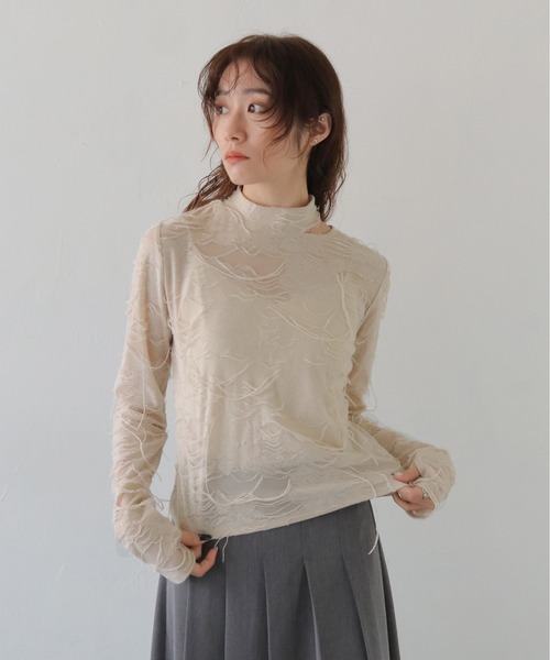 CLEIO（クレイオ）の「【CLEIO】花ジャガードシアートップス FLOWER JACQUARD SHEER TOPS/980-14601（Tシャツ/カットソー・レディース・ブラック/ライトベージュ・FREE）」の10枚目の写真