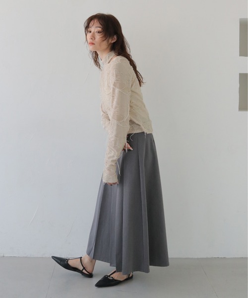 CLEIO(クレイオ)の「【CLEIO】花ジャガードシアートップス FLOWER JACQUARD SHEER TOPS/980-14601(Tシャツ/カットソー・レディース・ブラック/ライトベージュ・FREE)」の16枚目の写真