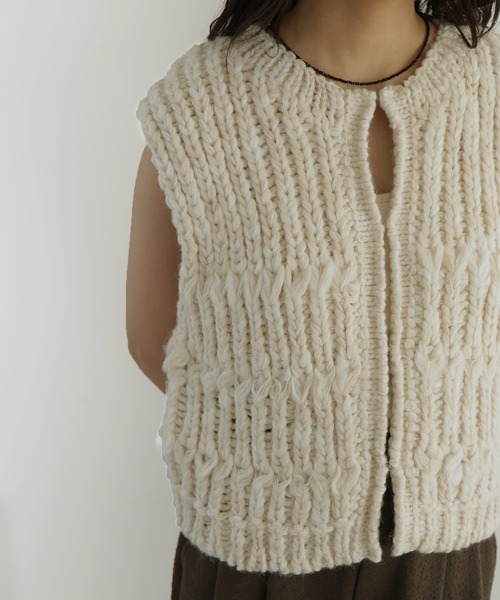 未使用Curensology ラムズアランニットベスト⭐︎カーキ 未使用Curensology ラムズアランニットベスト⭐︎カーキ