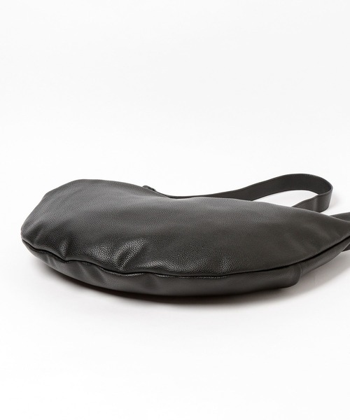 AMIクロワッサンBAG(HARE)