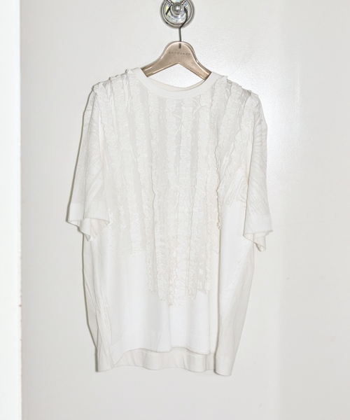 TAAKK(ターク)の「TAAKK RUFFLE PRINT T-SHIRTS TA825AW-JR092:Tシャツ(Tシャツ/カットソー・レディース・ブラック/ホワイト・MEDIUM)」の2枚目の写真