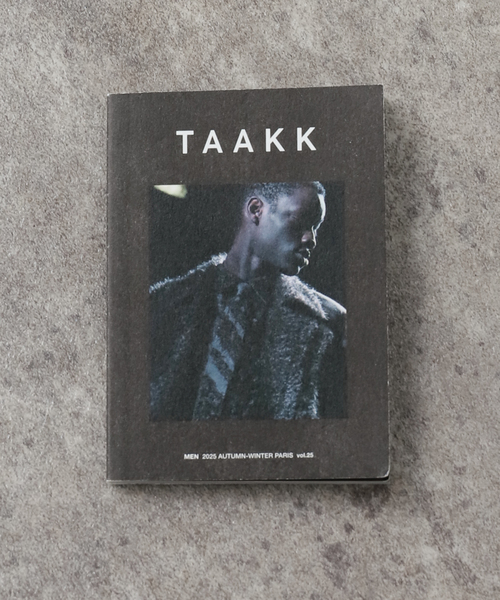 TAAKK(ターク)の「TAAKK RUFFLE PRINT T-SHIRTS TA825AW-JR092:Tシャツ(Tシャツ/カットソー・レディース・ブラック/ホワイト・MEDIUM)」の19枚目の写真