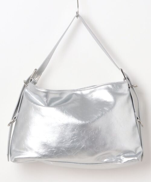 Burner(バーナー)の「【OKUOKU 0909】チャーム付き ワンショルダーバッグ oku-bag-31-39(ショルダーバッグ・レディース・シルバー・FREE)」の2枚目の写真