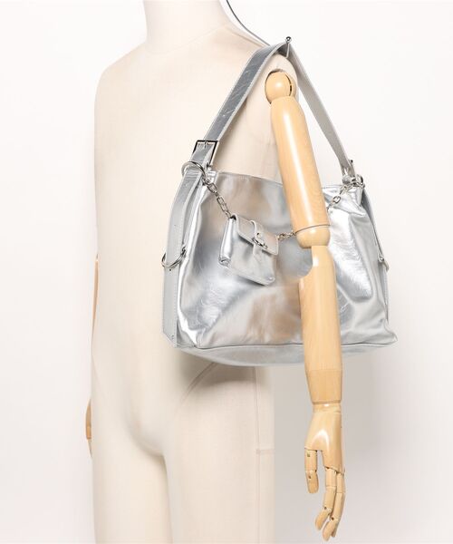 Burner(バーナー)の「【OKUOKU 0909】チャーム付き ワンショルダーバッグ oku-bag-31-39(ショルダーバッグ・レディース・シルバー・FREE)」の5枚目の写真