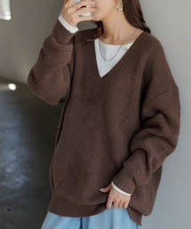 HUG.U（ハグユー）の「チクチクしない 深Vモヘアニット（ニット/セーター）」