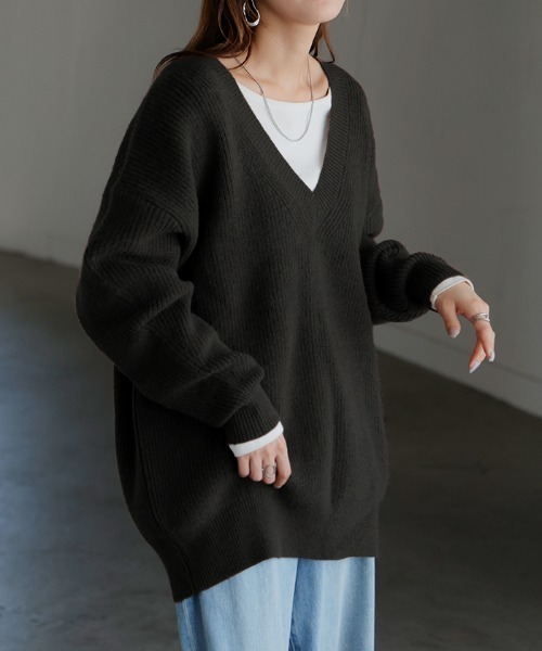 HUG.U(ハグユー)の「チクチクしない 深Vモヘアニット(ニット/セーター・レディース・ブラック/ダークブラウン/ライトグレー/ボルドー/ダークベージュ・FREE)」の18枚目の写真
