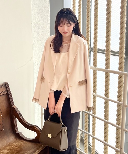 31 Sons de mode（トランテアン　ソン　ドゥ　モード）の「WEB限定アイテム チュールフリルジャケット（テーラードジャケット・レディース・ピンク/アイボリー/ブラウン系・ﾌﾘ-）」の2枚目の写真