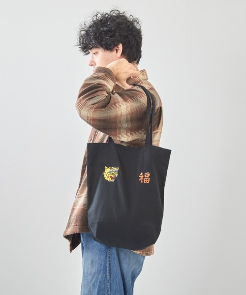 ミマ（ミマ）の「【ミマ】スーベニア刺繍トートバッグ（トートバッグ・メンズ・アイボリー/ブラック/カーキ・FREE）」の7枚目の写真