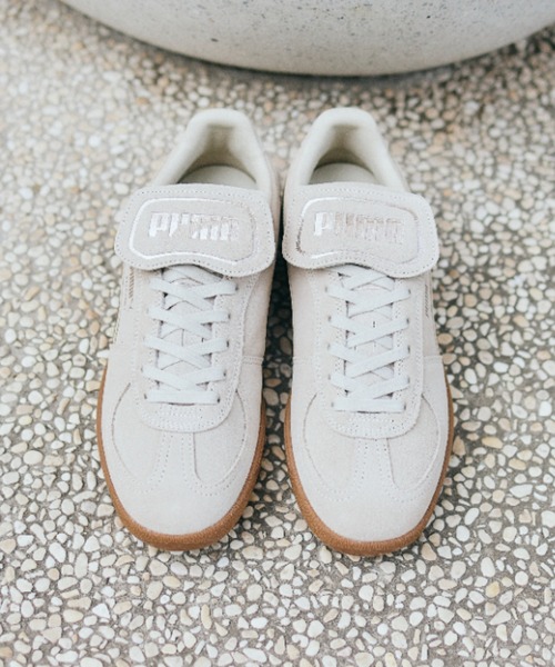 PUMA（プーマ）の「PALERMO PREMIUM METALLIC　404021-01（スニーカー・メンズ・ベージュ・27.0cm/26.5cm/26.0cm/25.5cm/29.0cm/28.5cm/24.0cm/23.5cm/23.0cm/22.5cm/28.0cm/27.5cm/25.0cm/24.5cm）」の2枚目の写真