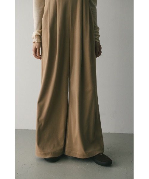 STYLEMIXER(スタイルミキサー)の「ワイドタックベロアロンパース(つなぎ/オールインワン・レディース・ベージュ/ネイビー・SMALL/MEDIUM)」の6枚目の写真