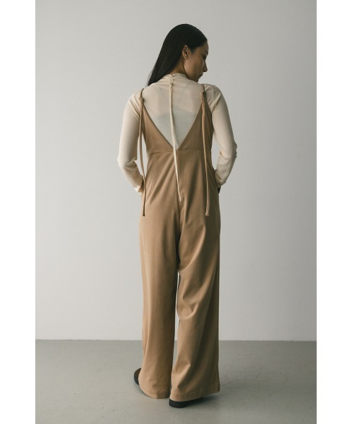 STYLEMIXER(スタイルミキサー)の「ワイドタックベロアロンパース(つなぎ/オールインワン・レディース・ベージュ/ネイビー・SMALL/MEDIUM)」の8枚目の写真