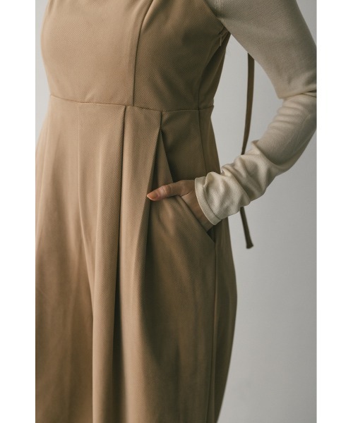 STYLEMIXER(スタイルミキサー)の「ワイドタックベロアロンパース(つなぎ/オールインワン・レディース・ベージュ/ネイビー・SMALL/MEDIUM)」の5枚目の写真