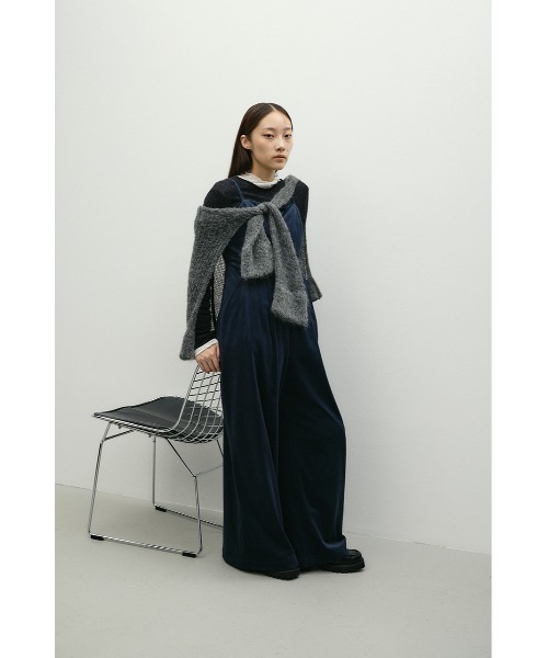 STYLEMIXER(スタイルミキサー)の「ワイドタックベロアロンパース(つなぎ/オールインワン・レディース・ベージュ/ネイビー・SMALL/MEDIUM)」の11枚目の写真