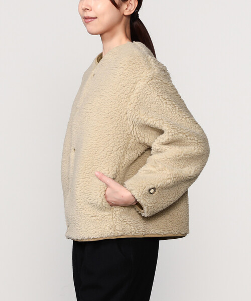 ORCIVAL（オーシバル）の「ORCIVAL | ボアフリース ノーカラーブルゾン WOMEN（ノーカラージャケット・レディース・ベージュ/オフホワイト・1）」の7枚目の写真