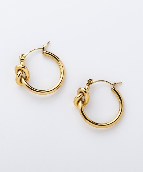 AJUGA.（アジュガ）の「ノットアクセントフープピアス（ピアス（両耳用）・レディース・ゴールド・ONE SIZE）」の5枚目の写真