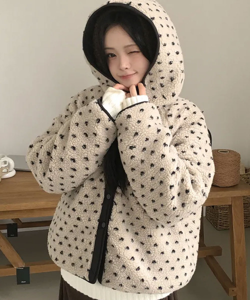 セール】ドットボアフード付きアウター（ブルゾン）｜VIVID LADY