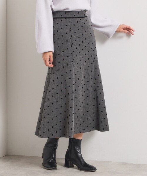 ITS'DEMO（イッツデモ）の「【手洗い可/ウエストゴム】ヘリンボーンマーメイドスカート（スカート・レディース・チャコールグレー/チャコール/ブラック・00）」の3枚目の写真