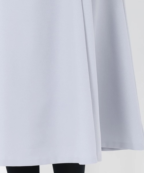 STRAWBERRY-FIELDS（ストロベリーフィールズ）の「プルックツイル_2タックフレアスカート（スカート・レディース・ベージュ/グレー/ブラック/ライトブルー・2）」の10枚目の写真