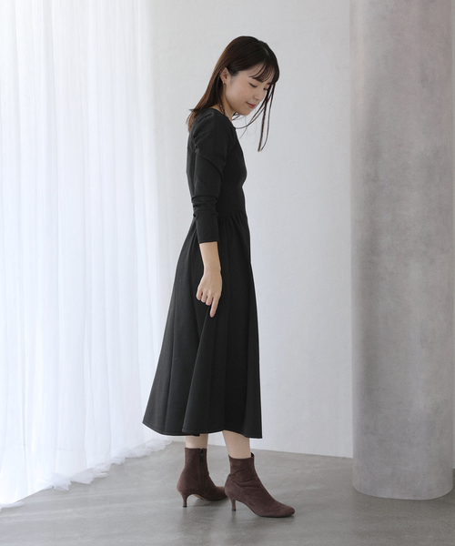 La TOTALITE(ラトータリテ)の「フィットフレアニットワンピース(ワンピース・レディース・ブラック/ボルドー/グリーン・FREE)」の19枚目の写真