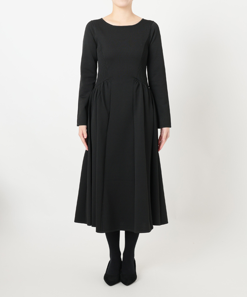 La TOTALITE(ラトータリテ)の「フィットフレアニットワンピース(ワンピース・レディース・ブラック/ボルドー/グリーン・FREE)」の12枚目の写真