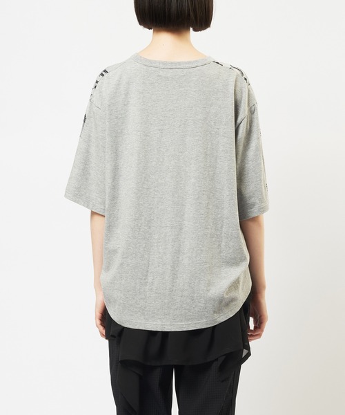 gomme(ゴム)の「パルテノンサイドタックT(Tシャツ/カットソー・レディース・グレー/ブラック/ホワイト・MEDIUM)」の16枚目の写真