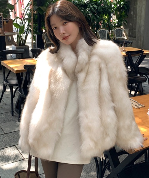 LAFFMO（ラフモ）の「フェイクファーコート（その他アウター・レディース・ホワイト/モカ/ベージュ/グレー/ブラック・F）」の10枚目の写真