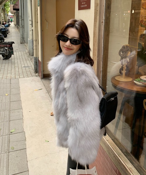 LAFFMO（ラフモ）の「フェイクファーコート（その他アウター・レディース・ホワイト/モカ/ベージュ/グレー/ブラック・F）」の21枚目の写真