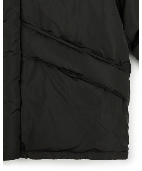 BESLOW(ビースロー)の「MINIMAL MOUNTAIN DOWN PARKA BLACK(ダウンジャケット/コート・メンズ・その他・MEDIUM/LARGE)」の3枚目の写真
