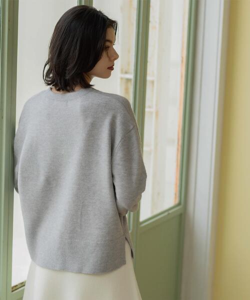 OPAQUE.CLIP（オペークドットクリップ）の「きらきらクルーミドルゲージニット【洗濯機OK】（ニット/セーター・レディース・ネイビー/ブラウン系/レッド系1/グレー・38/40/42）」の5枚目の写真