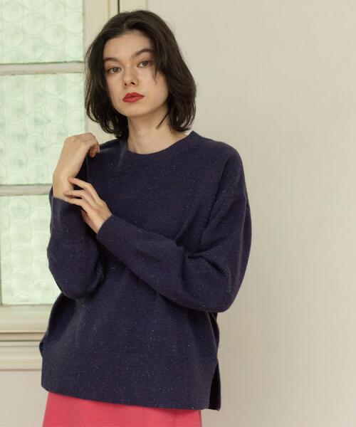 OPAQUE.CLIP（オペークドットクリップ）の「きらきらクルーミドルゲージニット【洗濯機OK】（ニット/セーター・レディース・ネイビー/ブラウン系/レッド系1/グレー・38/40/42）」の17枚目の写真