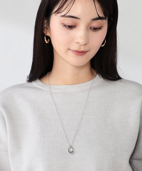 a.v.v(アーヴェヴェ)の「ニュアンスワントップネックレス(ネックレス・レディース・ゴールド/シルバー・38)」の2枚目の写真