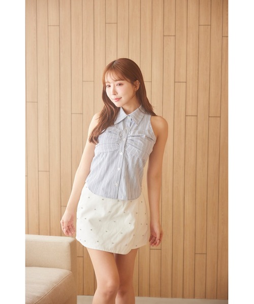 MISTREASS(ミストレアス)の「Jewel Denim Wrap Mini Skirt(デニムスカート・レディース・オフホワイト/ブルー・SMALL)」の5枚目の写真