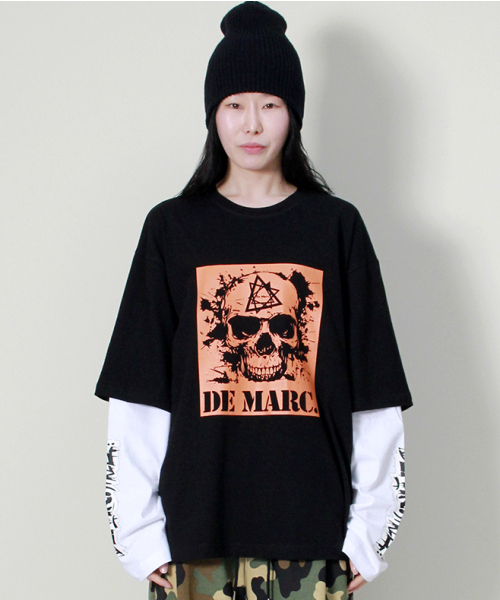 DEMARC(ドゥマーク)の「スカルストリートグラフィックダブルスリーブTシャツブラック(Tシャツ/カットソー・レディース・その他・MEDIUM/LARGE)」の4枚目の写真