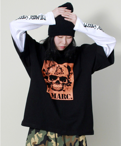 DEMARC(ドゥマーク)の「スカルストリートグラフィックダブルスリーブTシャツブラック(Tシャツ/カットソー・レディース・その他・MEDIUM/LARGE)」の5枚目の写真