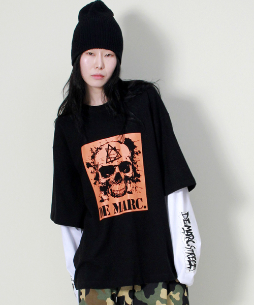 DEMARC(ドゥマーク)の「スカルストリートグラフィックダブルスリーブTシャツブラック(Tシャツ/カットソー・レディース・その他・MEDIUM/LARGE)」の6枚目の写真