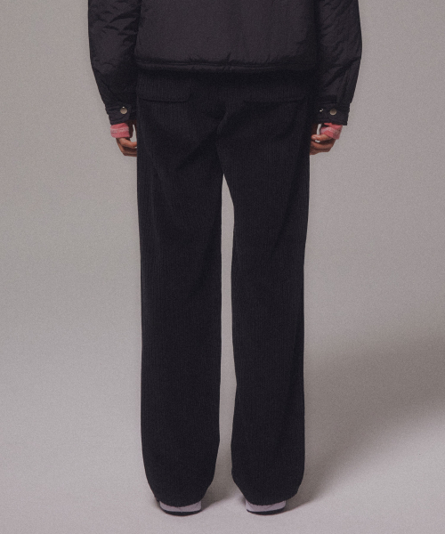 MENASOO(ミナス)の「Corduroy Straight Pants_Black(その他パンツ・レディース・ブラック・2/1)」の5枚目の写真