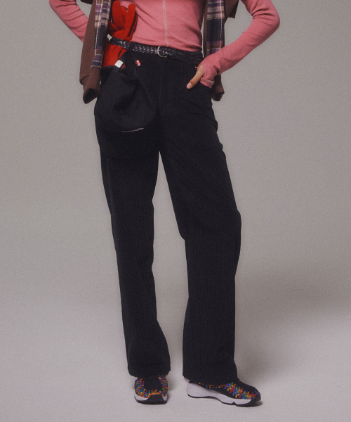 MENASOO(ミナス)の「Corduroy Straight Pants_Black(その他パンツ・レディース・ブラック・2/1)」の6枚目の写真