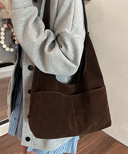 folka(フォルカ)の「11D63-NK スエードライク 2WAY ダブルポケットワンショルダー ポーチ付(ショルダーバッグ・レディース・ブラック/ブラウン・ONESIZE)」の11枚目の写真