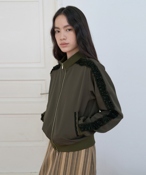Majournee(マジョネ)の「フリルジャージジップアップ_カーキ(ナイロンジャケット・レディース・その他・ONE SIZE)」の1枚目の写真