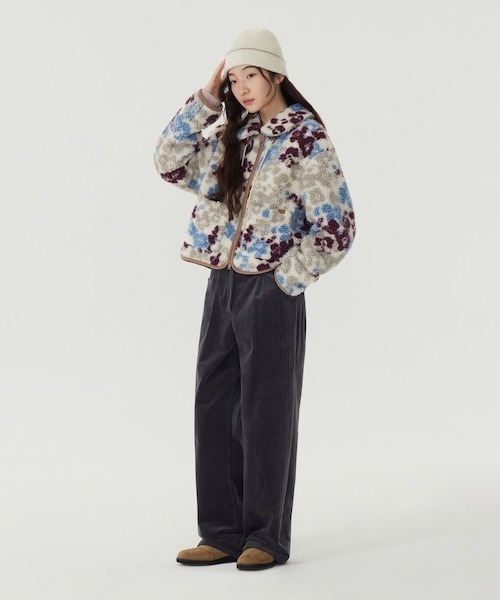 COVERNAT(カバーナット)の「WOMAN CORDUROY PINTUCK PANTS(その他パンツ・レディース・チャコール/ベージュ/アイボリー・MEDIUM/SMALL)」の11枚目の写真