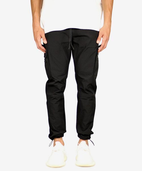 HYPER DENIM(ハイパーデニム)の「ブラックナイロンカーゴパンツ(スウェットパンツ・メンズ・その他・X-LARGE/XX-LARGE/X-SMALL/SMALL/MEDIUM/LARGE)」の1枚目の写真