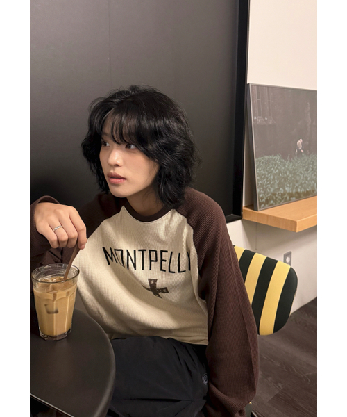 AMOU(アモウ)の「Montpellie Waffle Reglan Long sleeve BROWN(Tシャツ/カットソー・レディース・その他・1/2)」の2枚目の写真